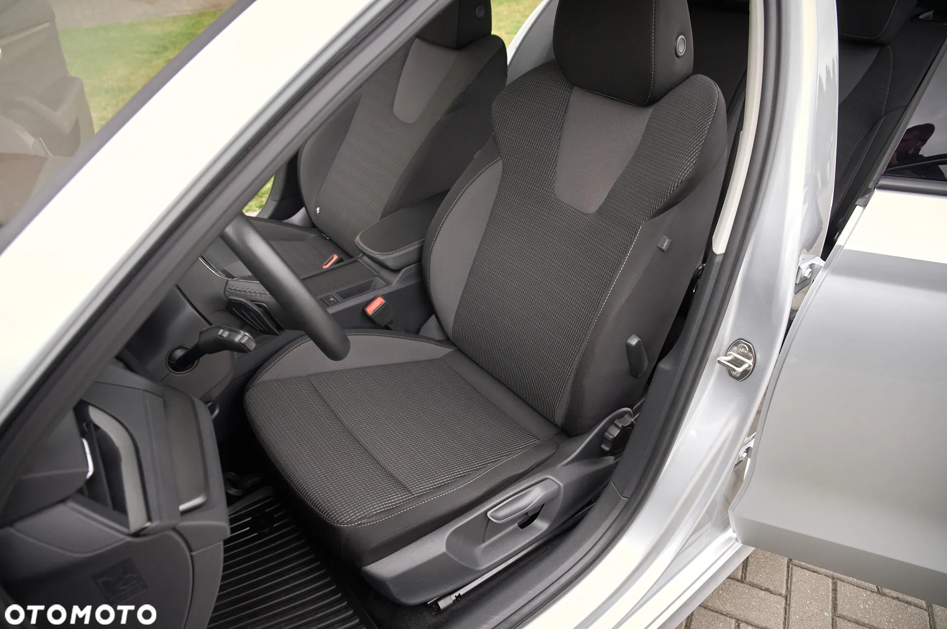 Skoda Octavia 2.0 TDI Ambition DSG - 29
