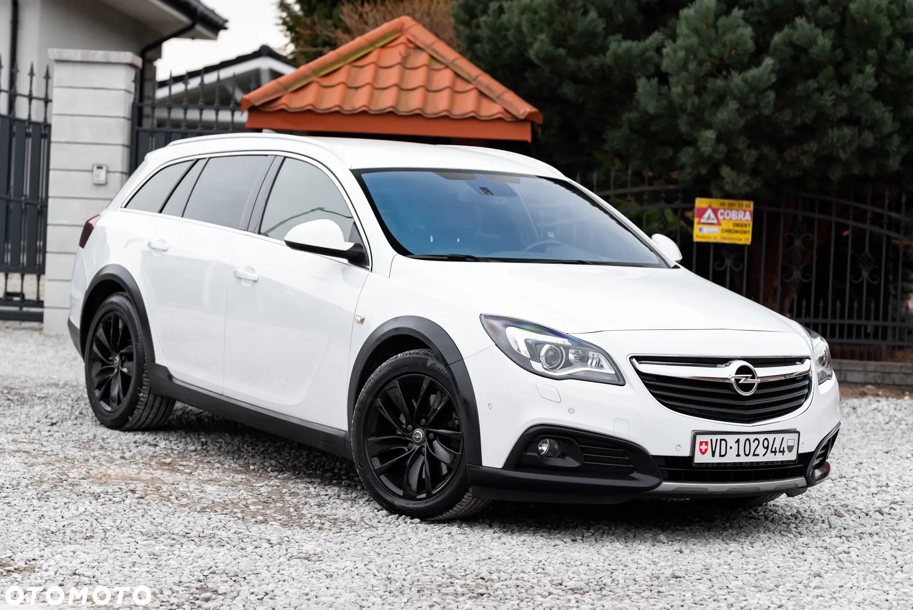 Opel Insignia 2.0 ECOTEC DI Turbo 4x4 Country Tourer Au - 2