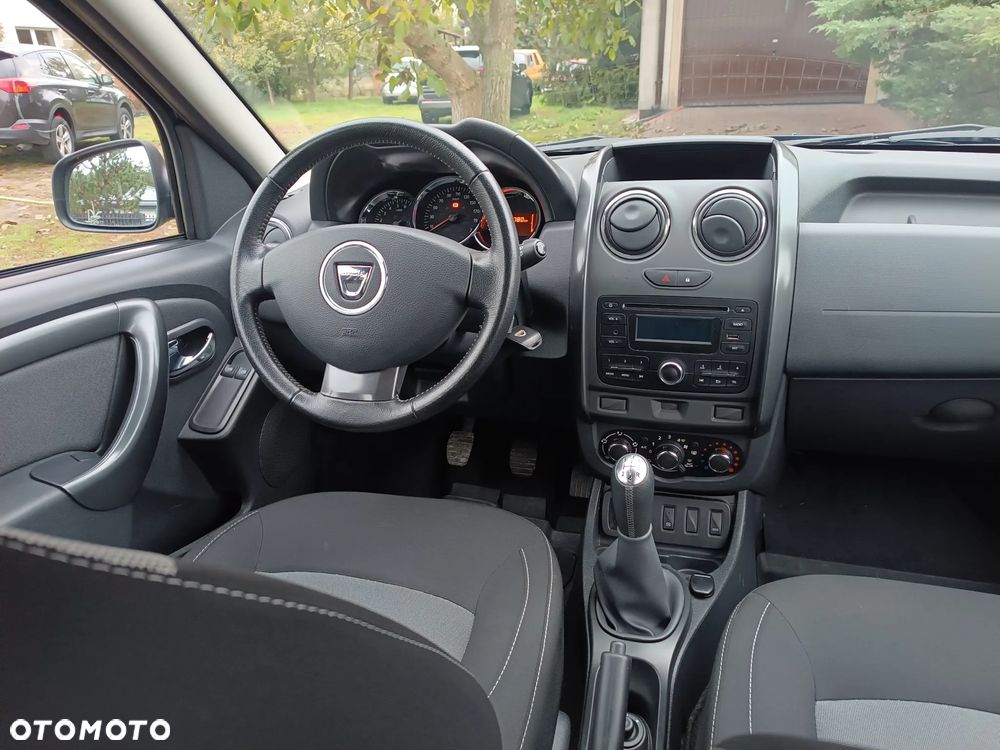 Dacia Duster 1.6 SCe Laureate S&S - 29