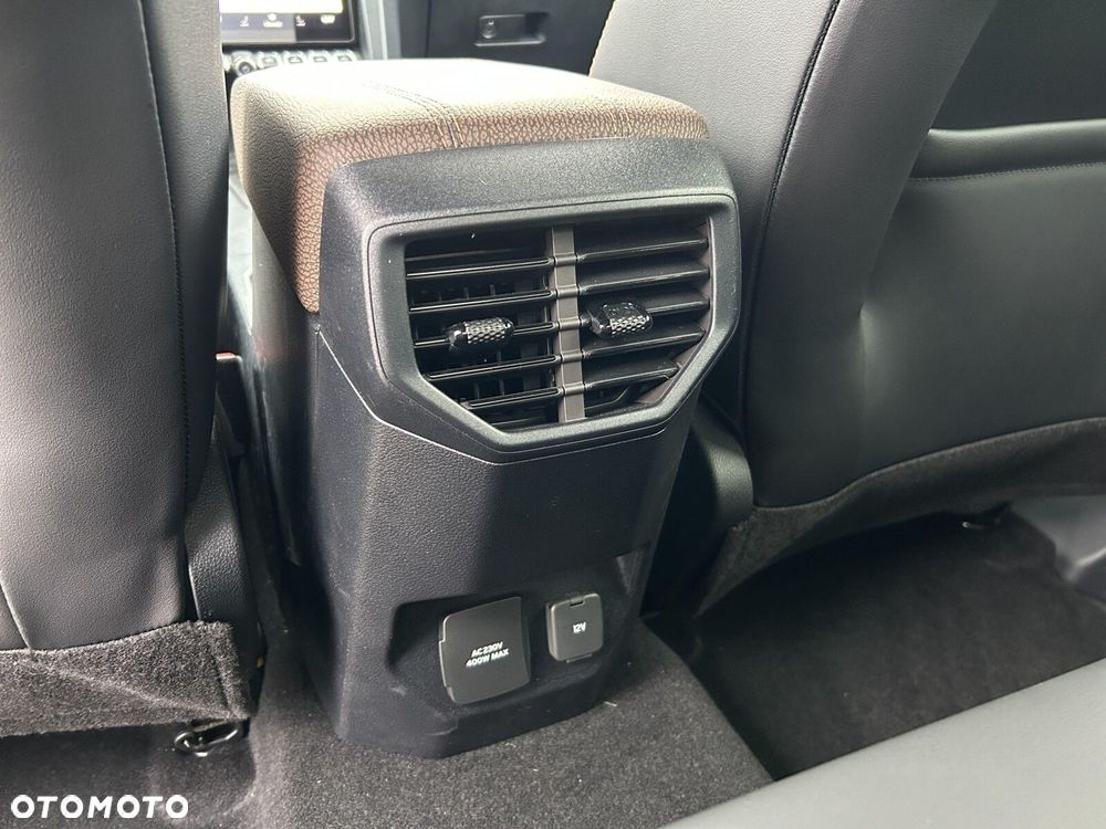 Volkswagen Amarok - 30