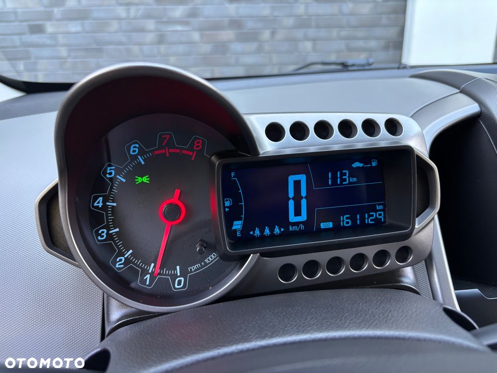Chevrolet Aveo 1.6 LTZ S/S - 22