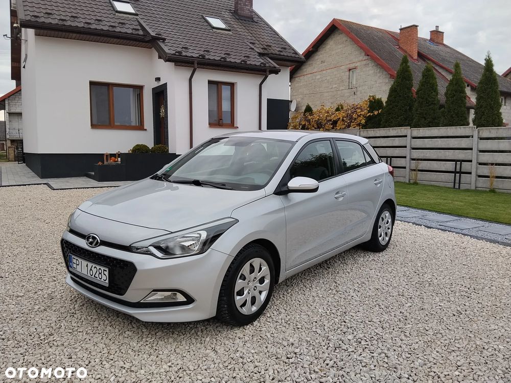 Hyundai i20 blue 1.2 - 28