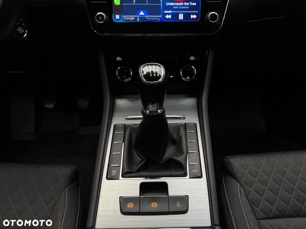 Skoda Superb 2.0 TDI SCR Ambition - 27