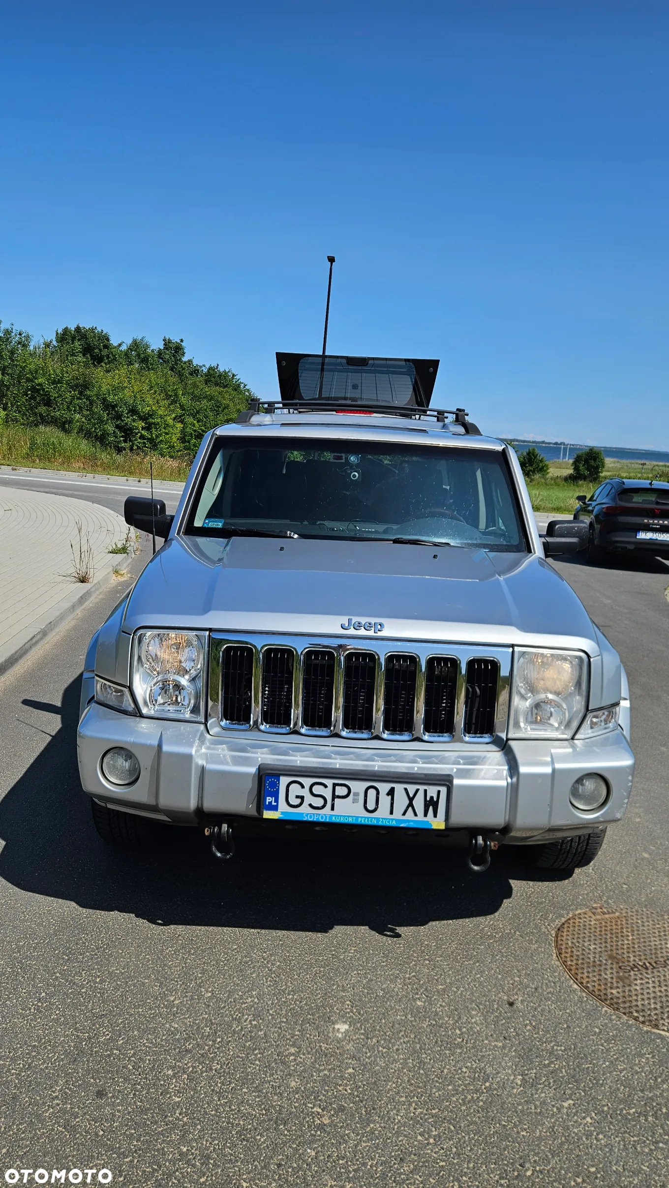 Jeep Commander 5.7 V8 Limited - 8