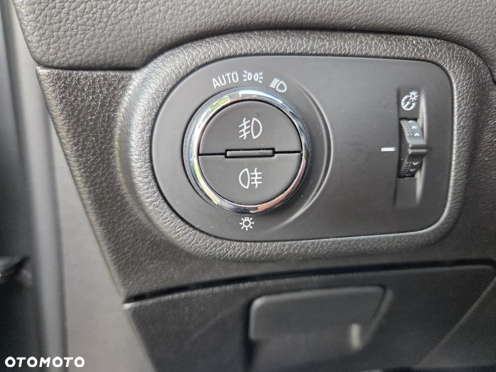 Opel Zafira 1.4 Turbo Business Edition - 23