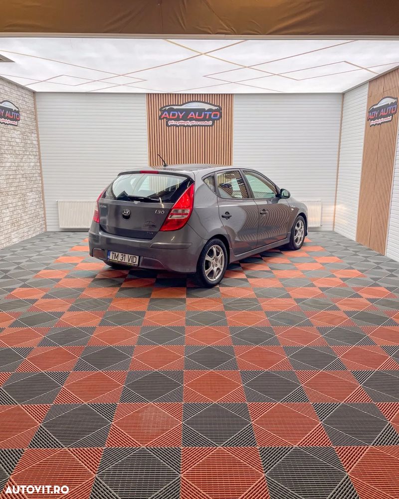 Hyundai i30 CW 1.6 CRDI GL Comfort - 5