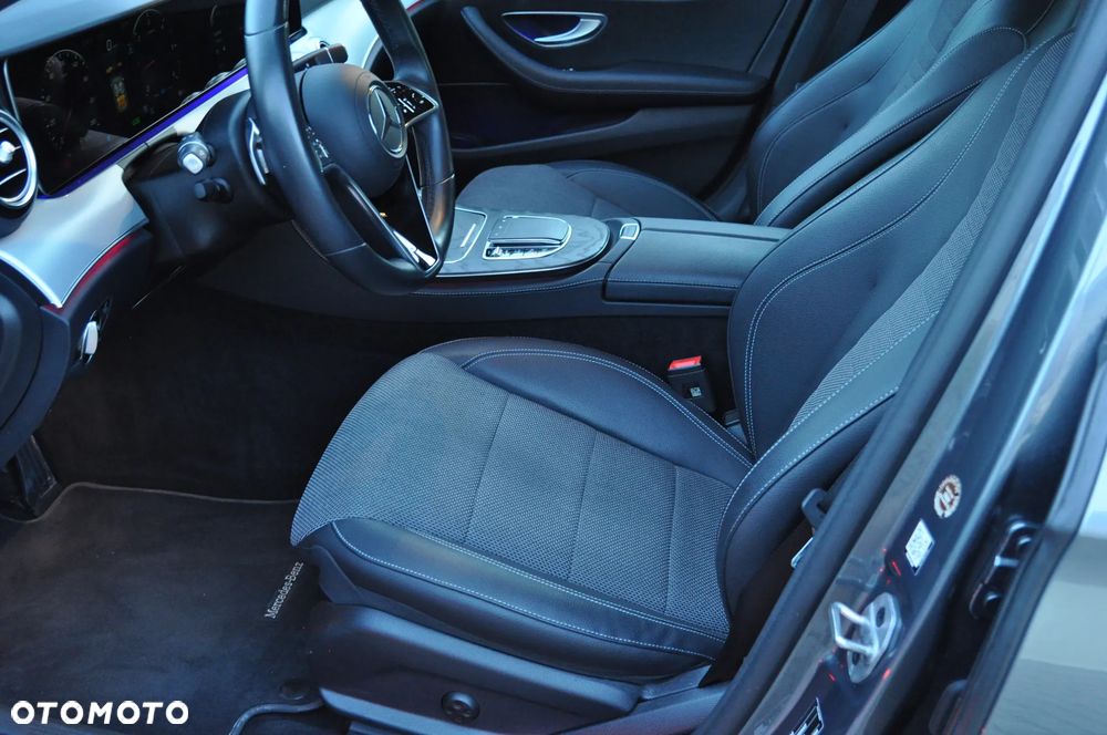 Mercedes-Benz Klasa E 300 d 4-Matic Avantgarde - 9
