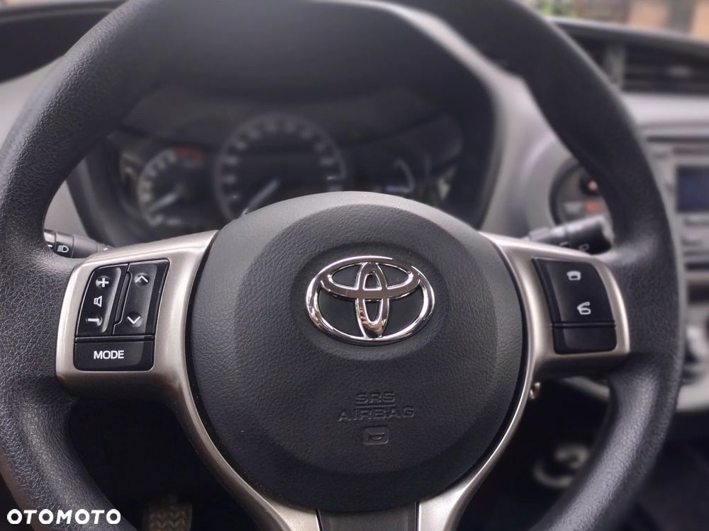 Toyota Yaris - 23