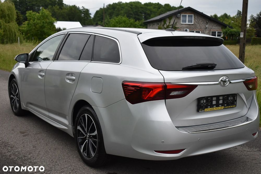 Toyota Avensis - 6