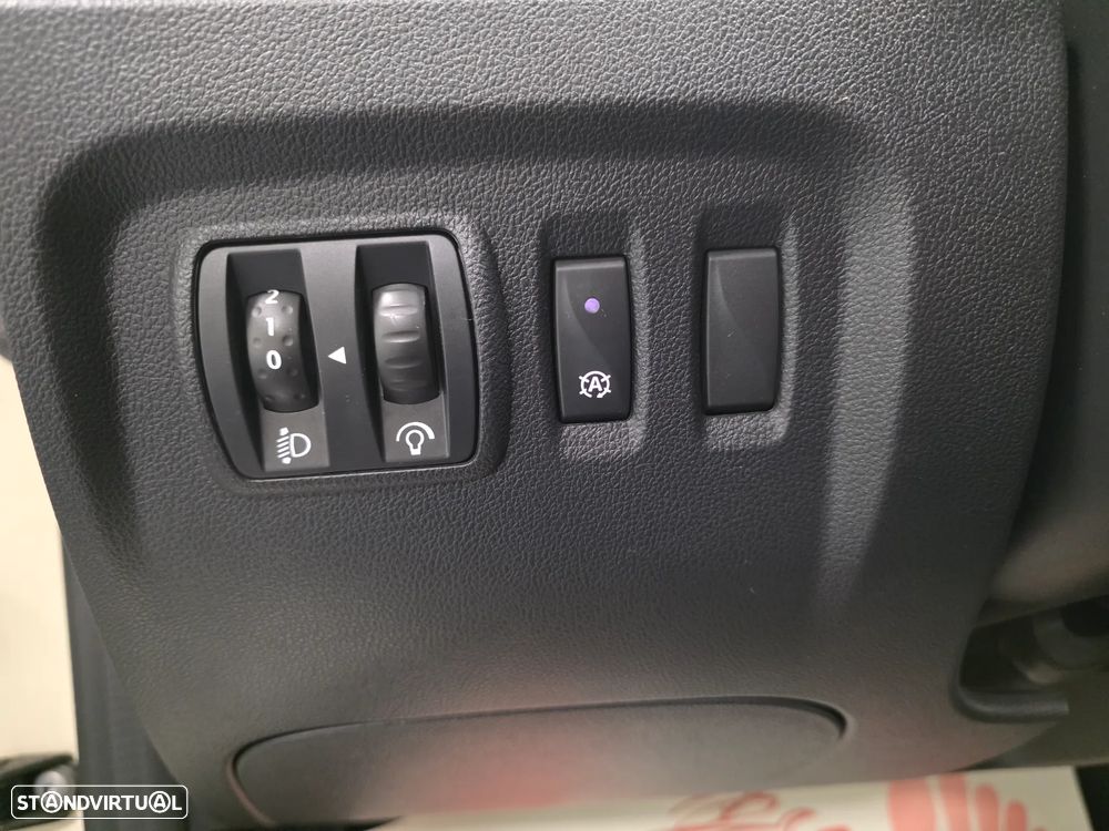 Renault Captur 1.5 dCi Exclusive EDC - 52