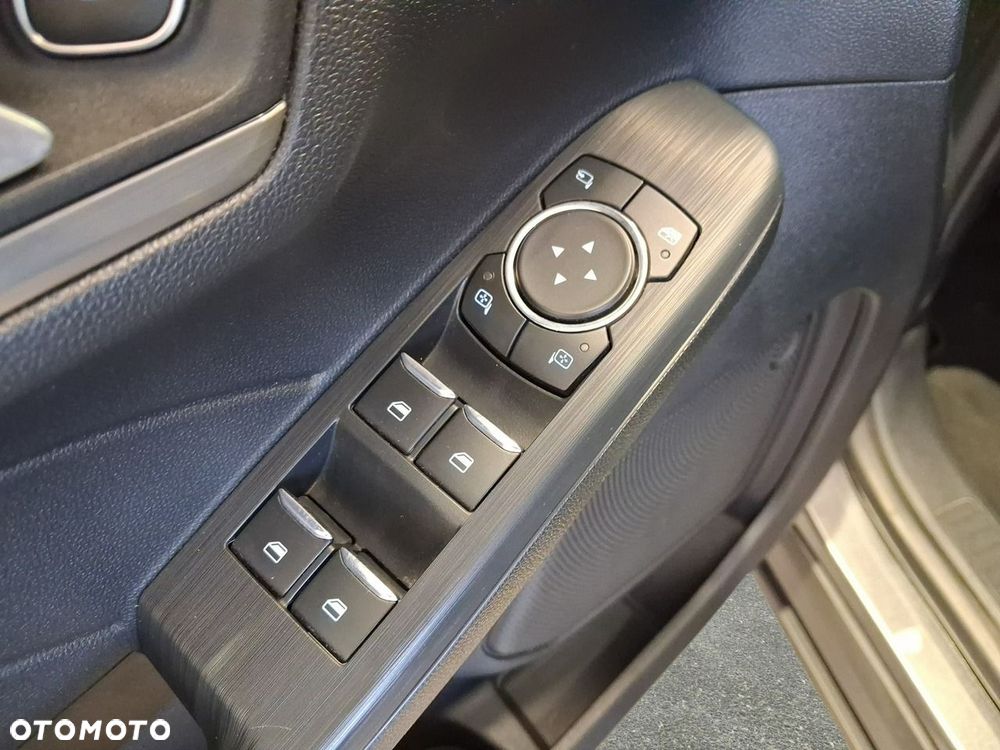 Ford Kuga 1.5 EcoBoost TITANIUM - 38
