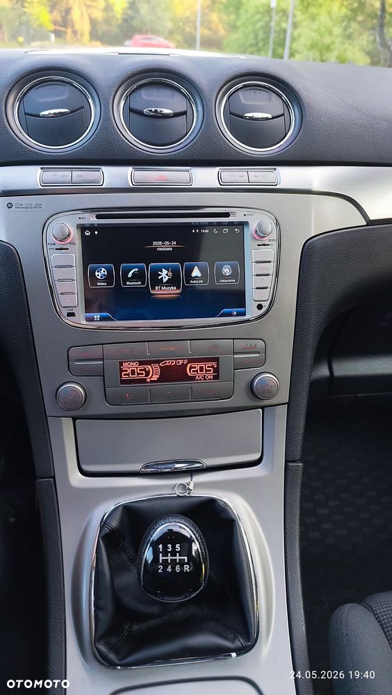 Ford Galaxy 2.2 TDCi DPF Titanium - 13
