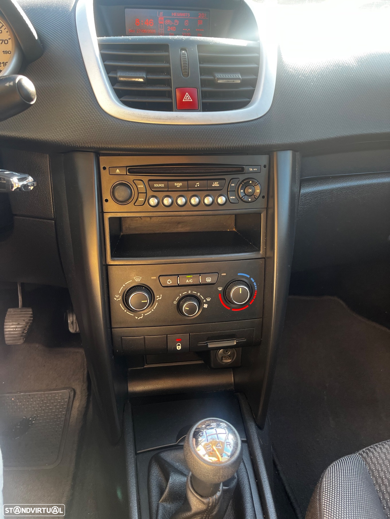 Peugeot 207 1.4 HDi Premium - 18