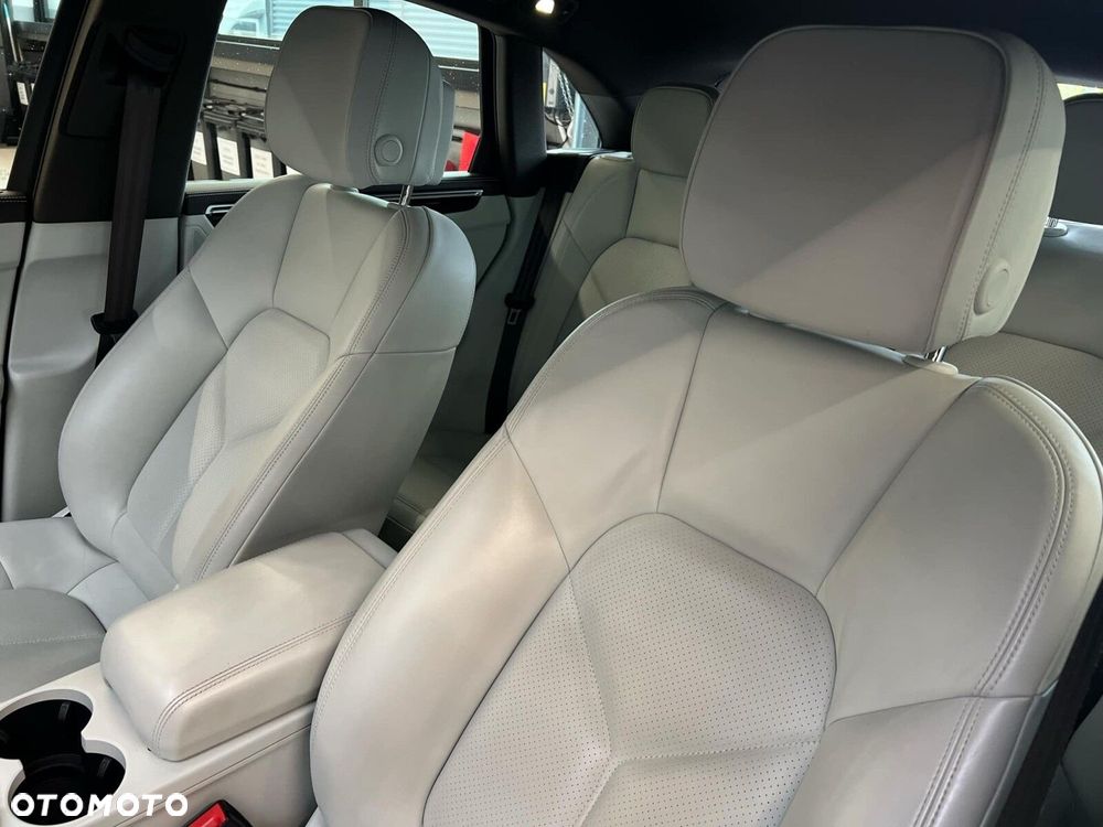 Porsche Macan Standard - 22