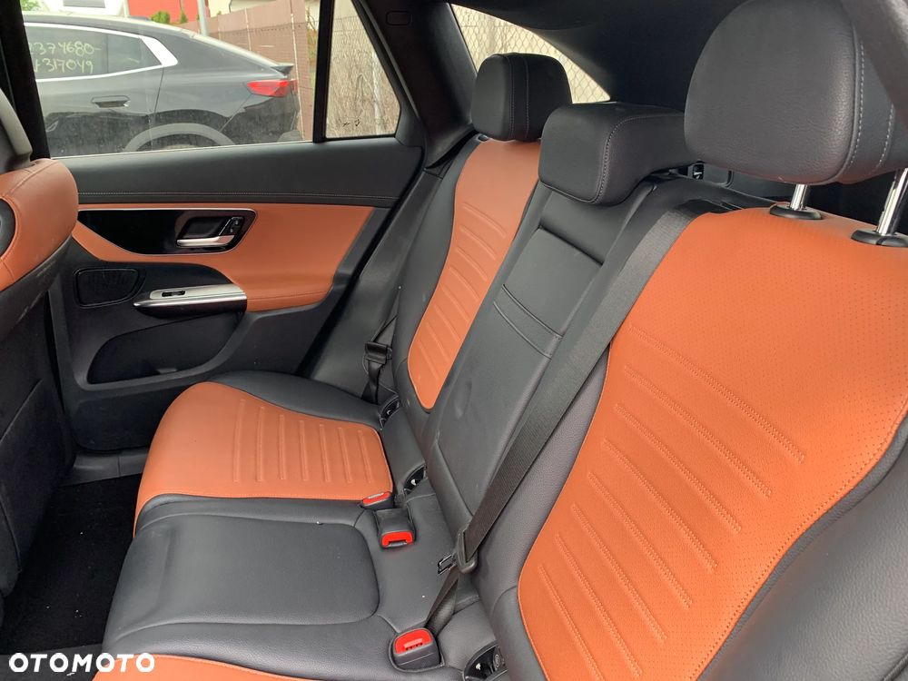 Mercedes-Benz GLC 300 4Matic 9G-TRONIC Edition Avantgarde - 12