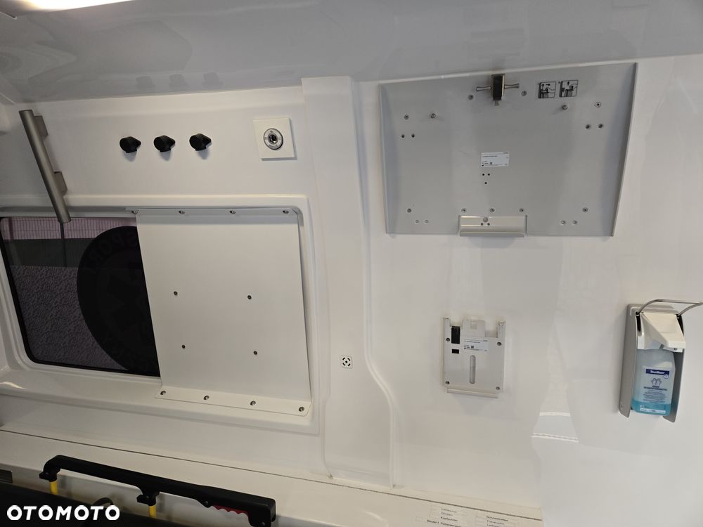 Renault Master Ambulans karetka - 6