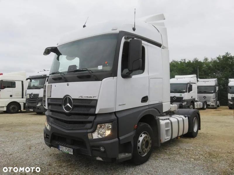 Mercedes-Benz ACTROS - 1