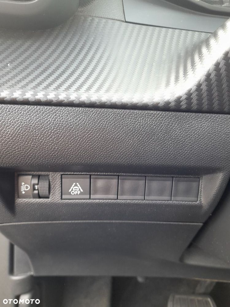 Peugeot 2008 1.2 PureTech Active Pack S&S EAT8 - 12