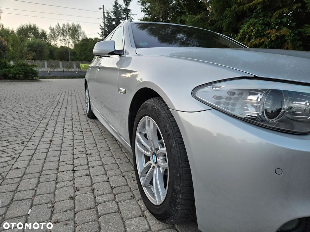 BMW Seria 5 530d xDrive Sport-Aut Luxury Line - 24