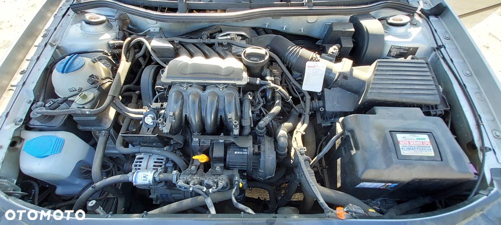 Skoda Octavia 1.6 Tour - 14