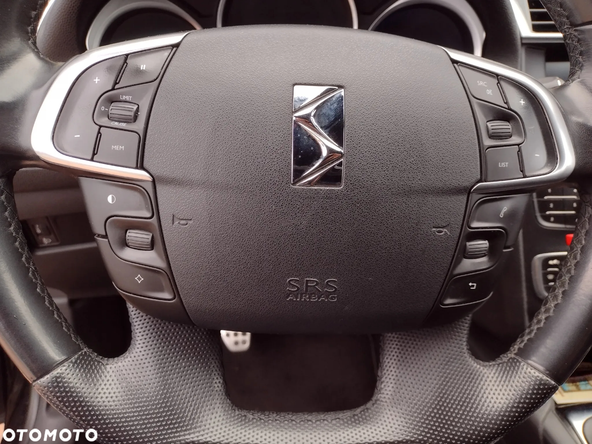 Citroën DS4 HDi 115 Chic - 10