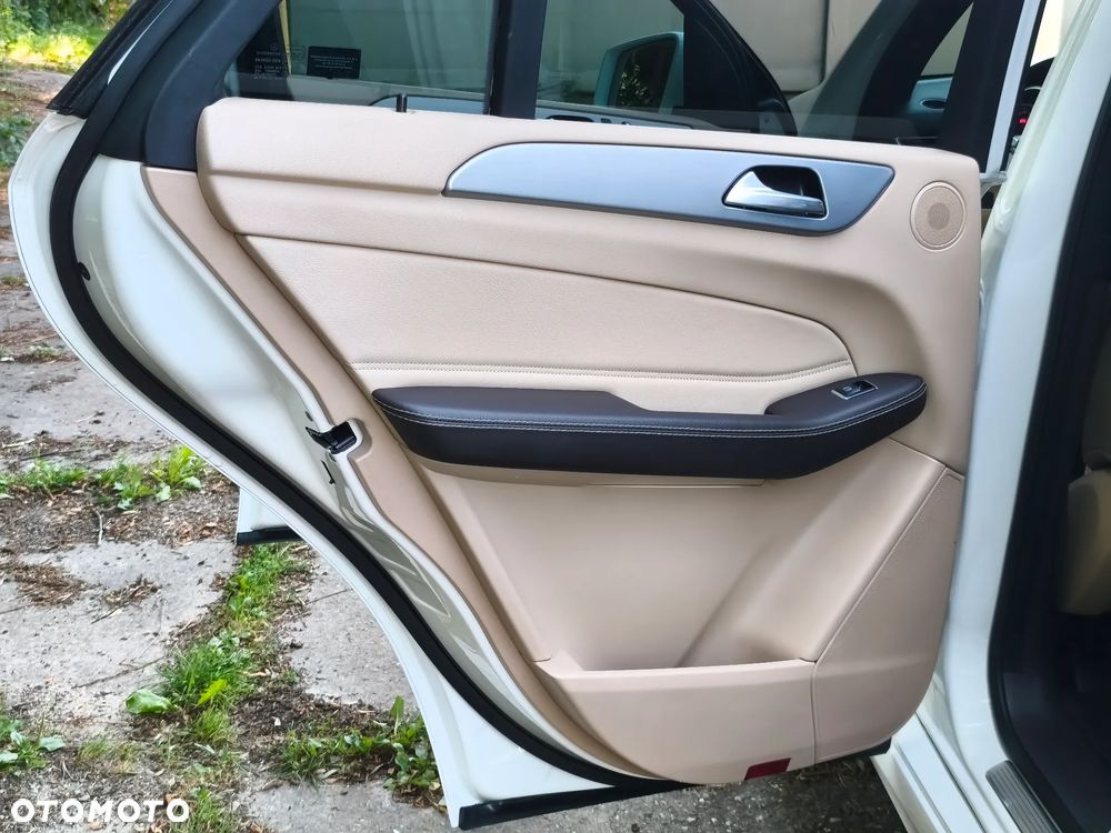 Mercedes-Benz GLE 250 d 4-Matic - 22