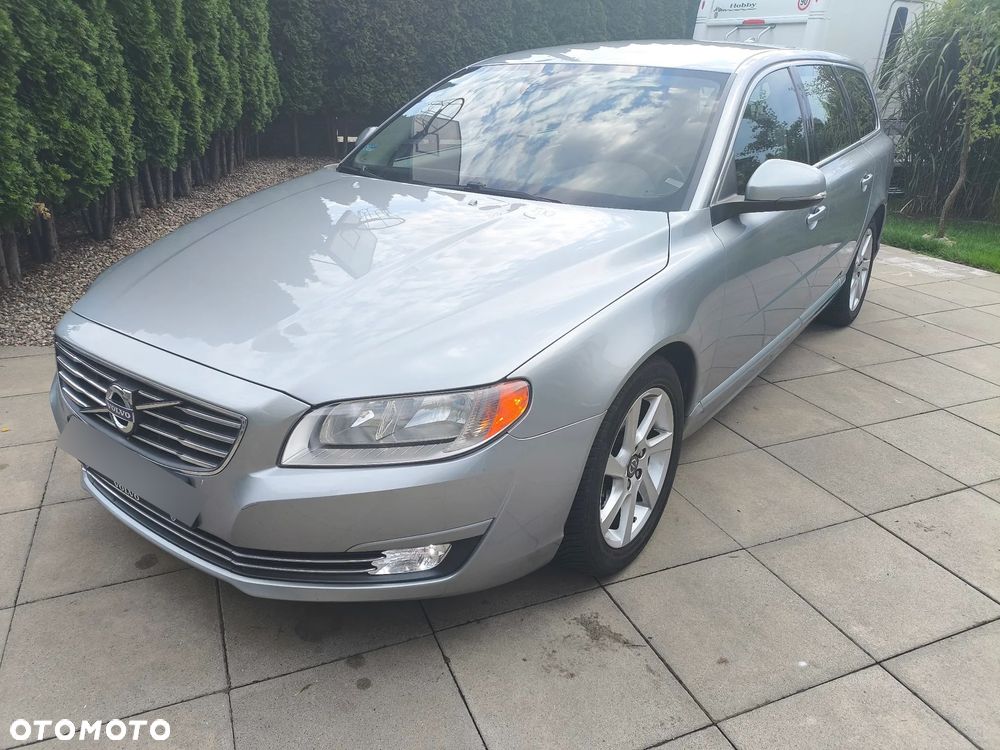 Volvo V70 D2 Dynamic Momentum - 1
