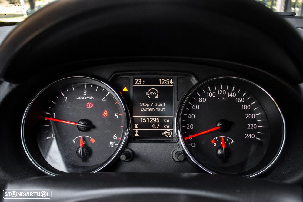 Nissan Qashqai 1.6 dCi N-Connecta - 15