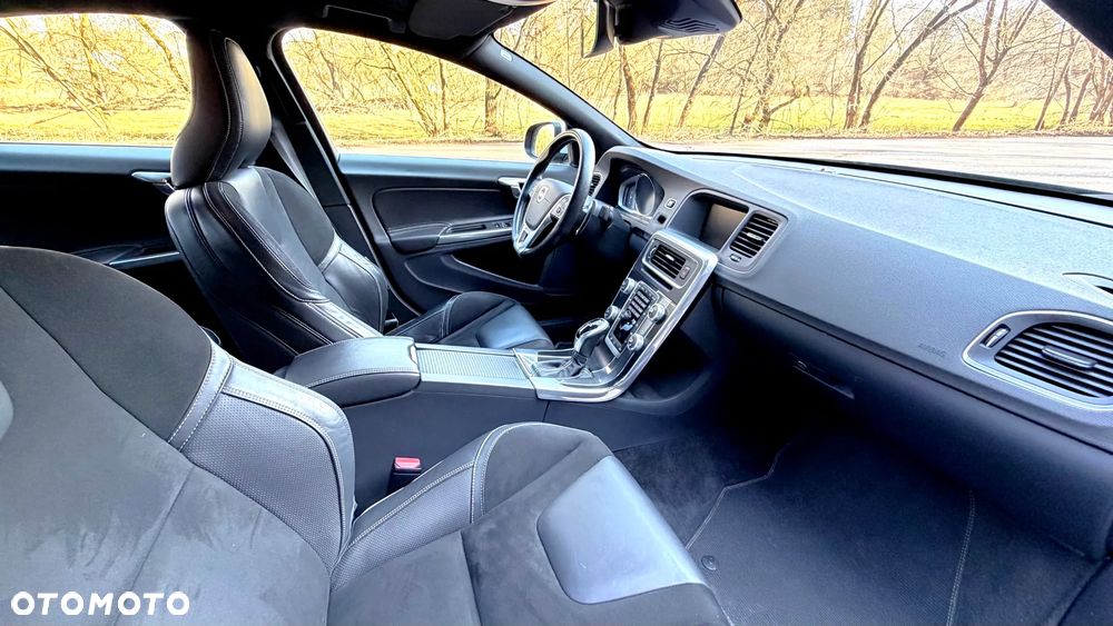 Volvo S60 T5 Drive-E R-Design Summum - 17