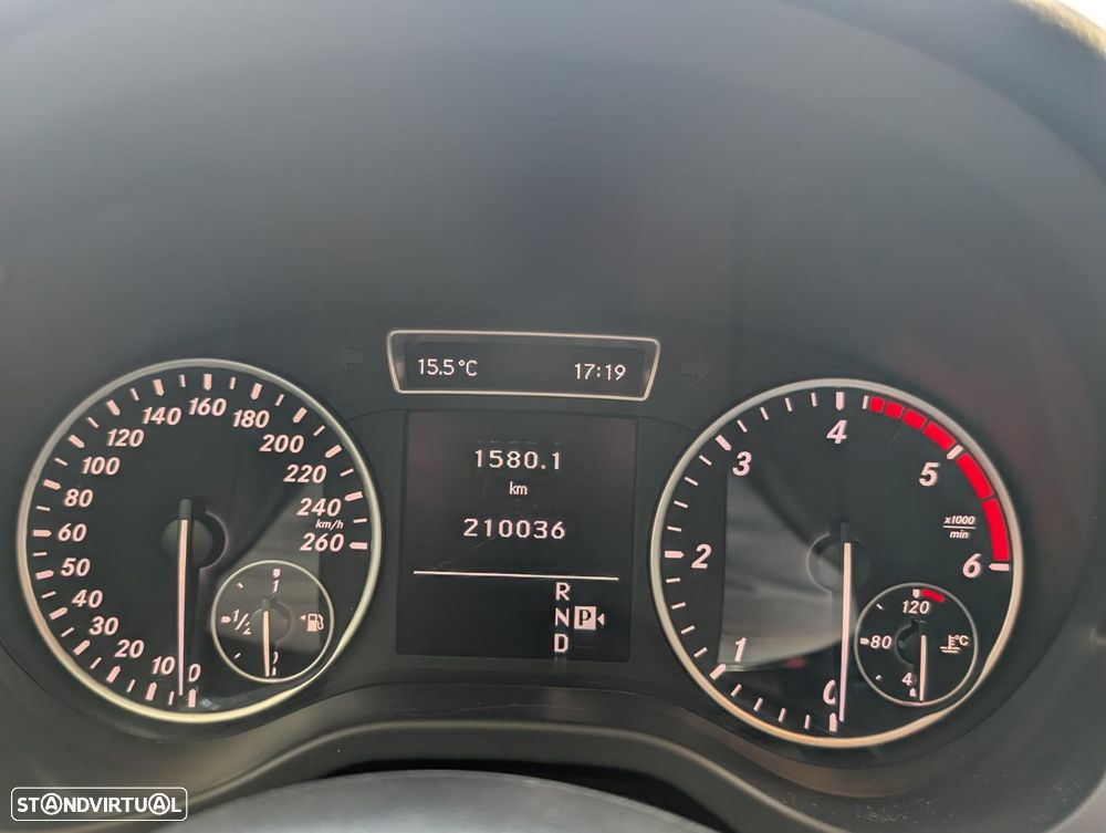 Mercedes-Benz A 180 CDI 7G-DCT Urban - 15