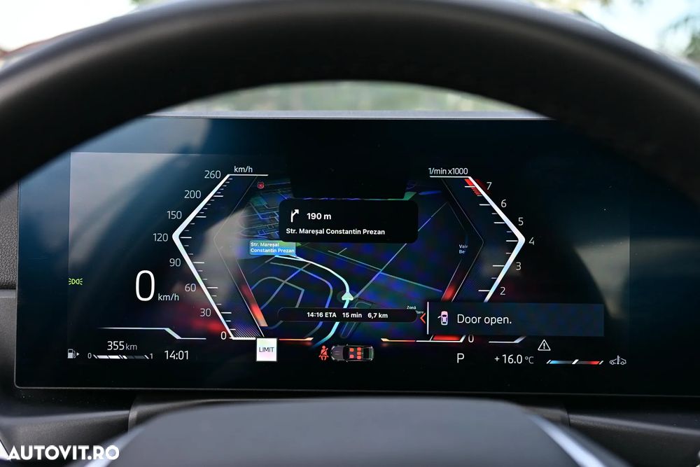 BMW Seria 3 330i xDrive Aut. Sport Line - 31