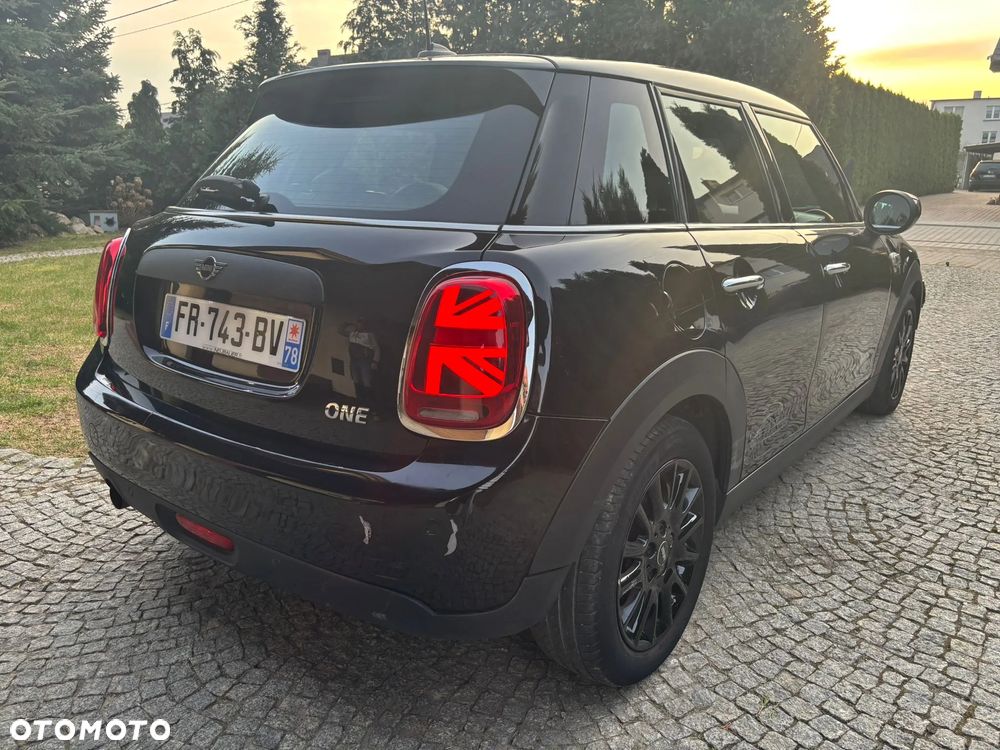 MINI ONE Essential Trim - 4