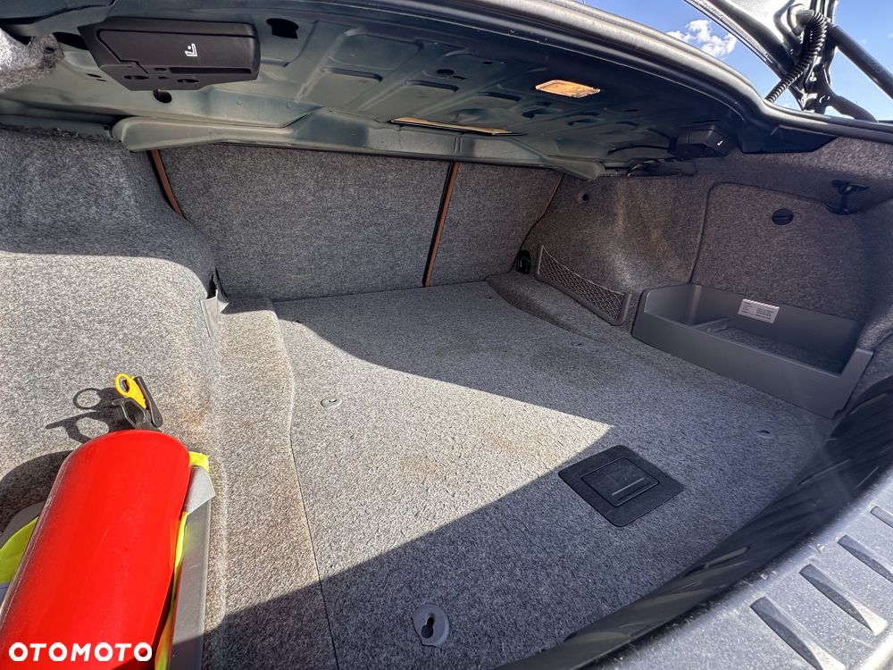 BMW Seria 3 320i - 28