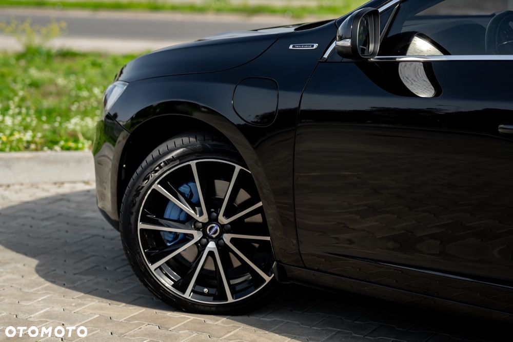Volvo V60 D6 AWD Plug-in Hybrid Summum - 15