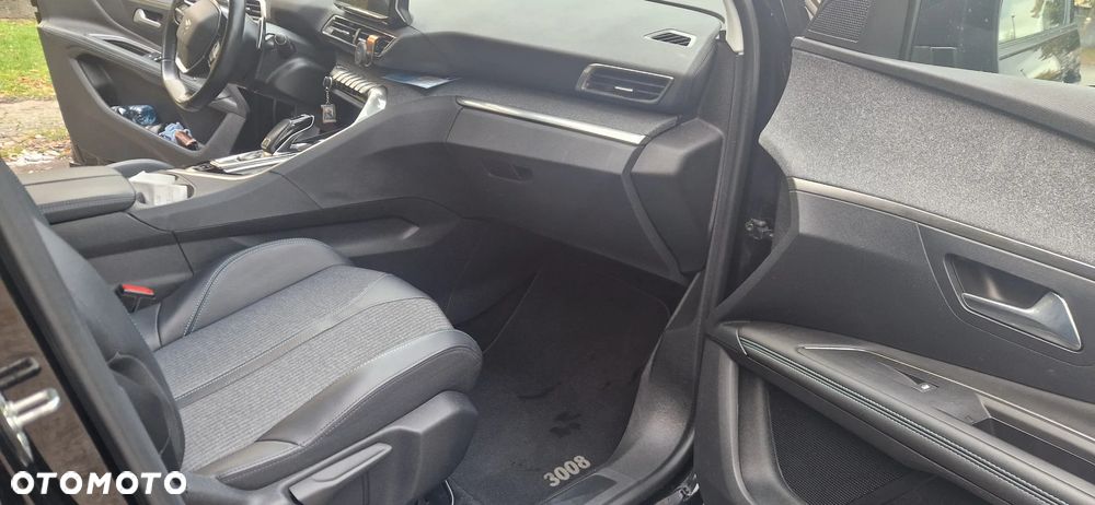 Peugeot 3008 1.2 PureTech Allure Pack S&S EAT8 - 6