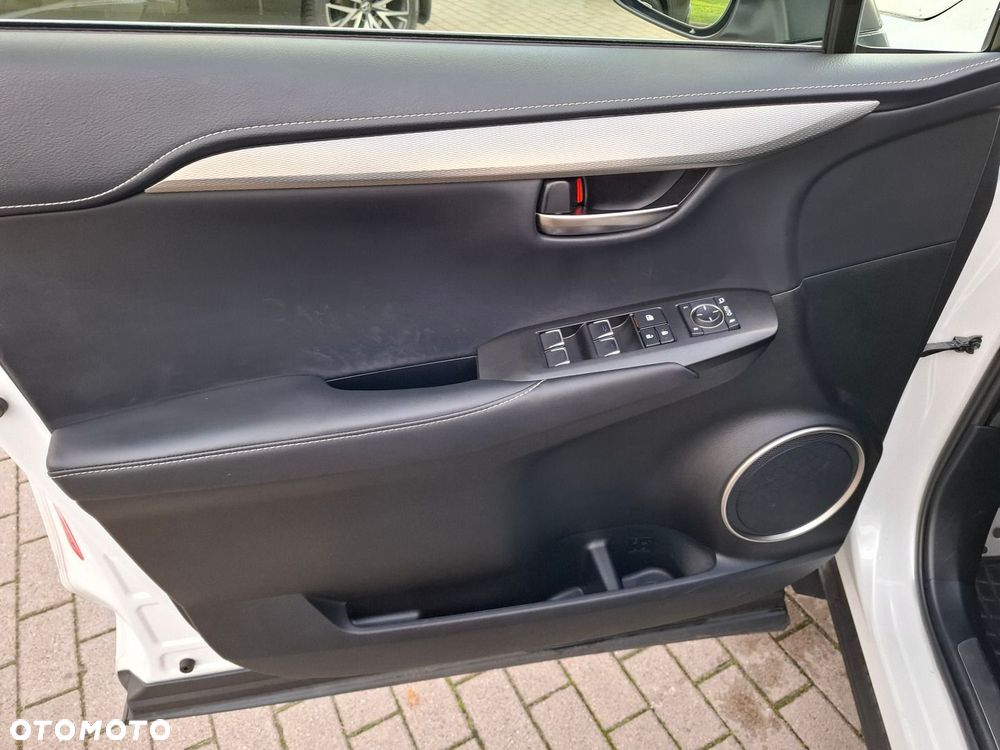 Lexus NX 300 GPF F Sport Edition AWD - 12