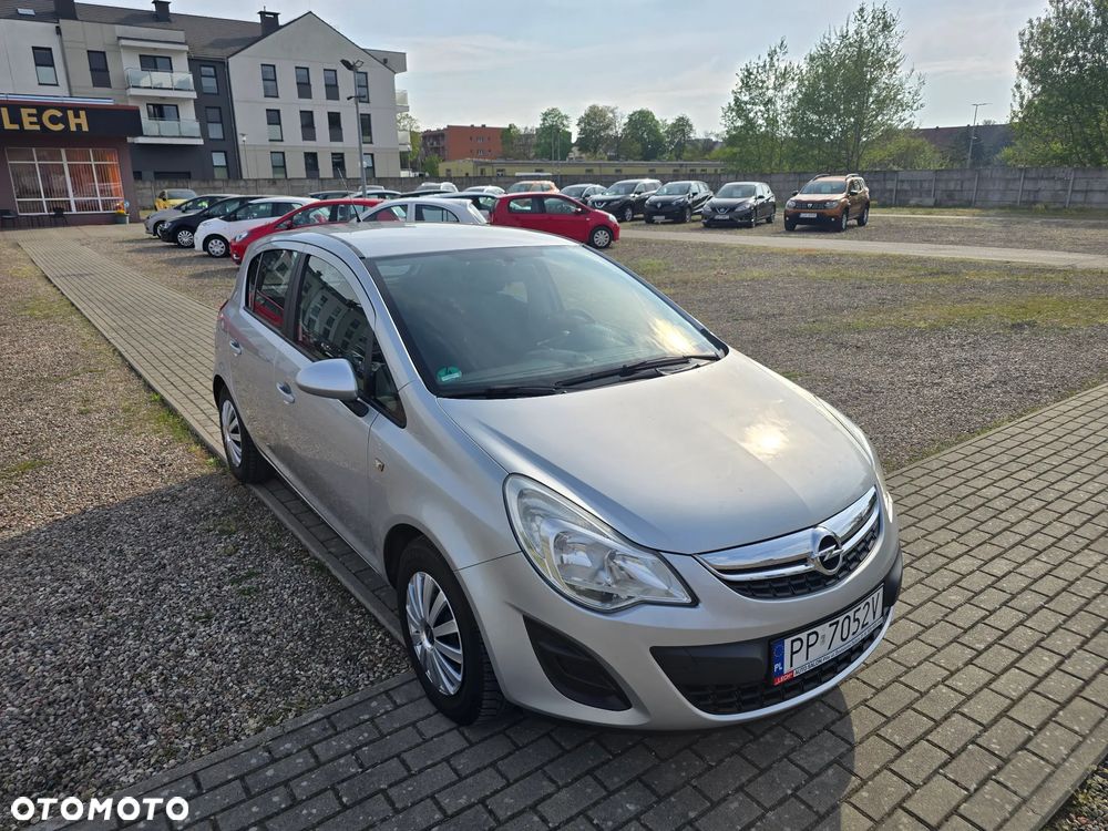 Opel Corsa 1.4 16V Edition - 4