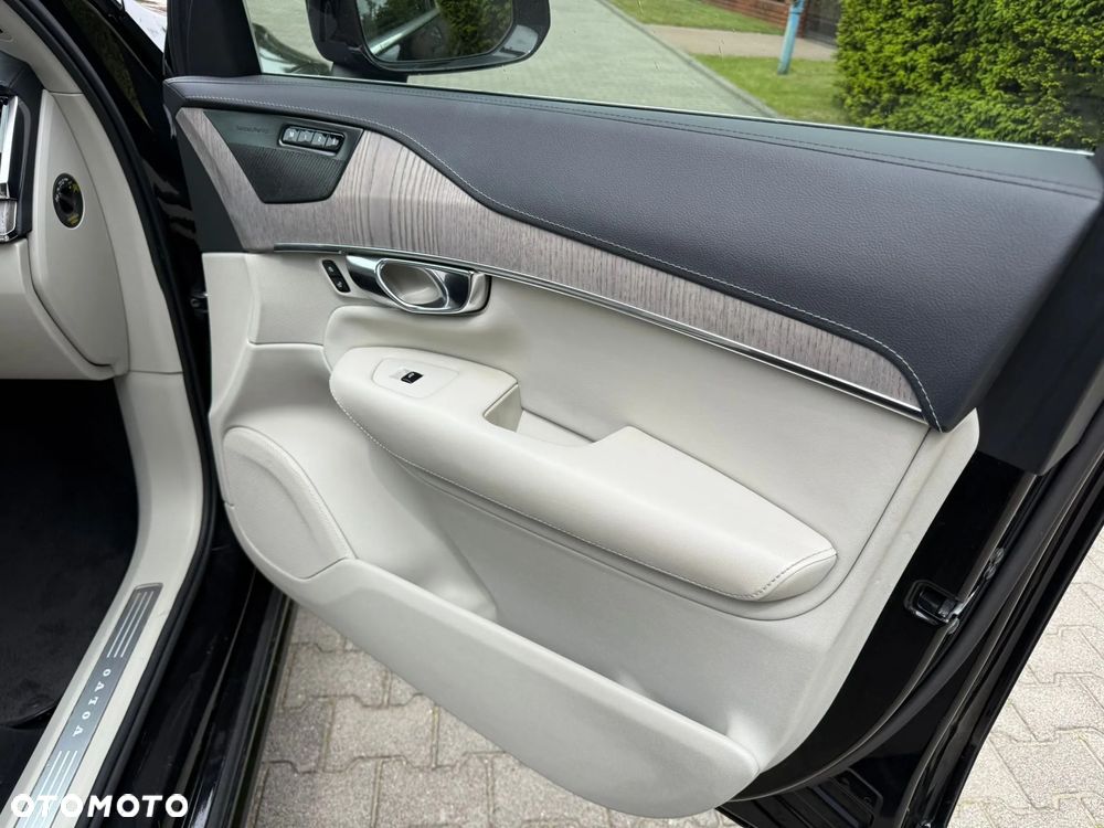 Volvo XC 90 D5 AWD Inscription 7os - 25