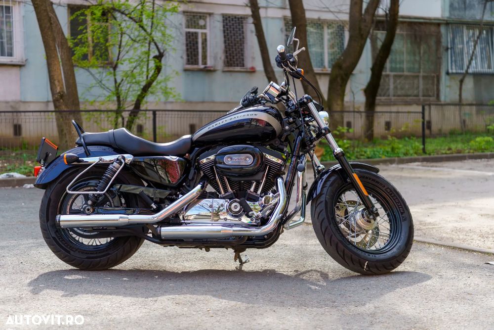 Harley-Davidson XL 1200C Sportster Custom - 1