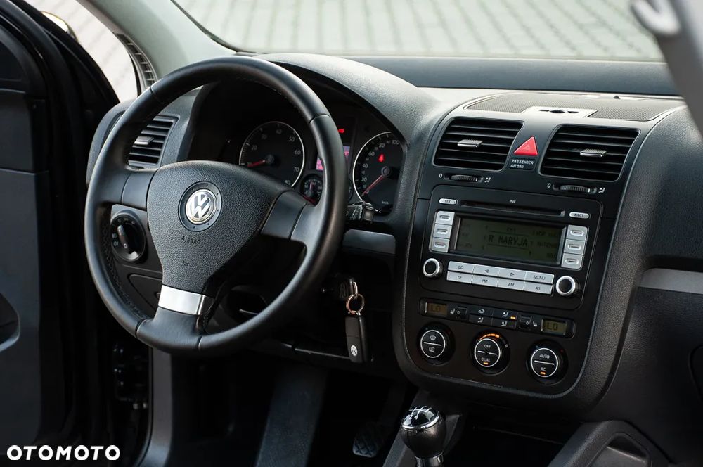 Volkswagen Golf 1.6 Tour Edition - 32