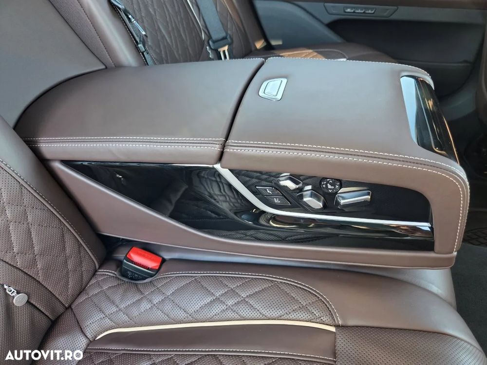 BMW Seria 7 750i xDrive - 27