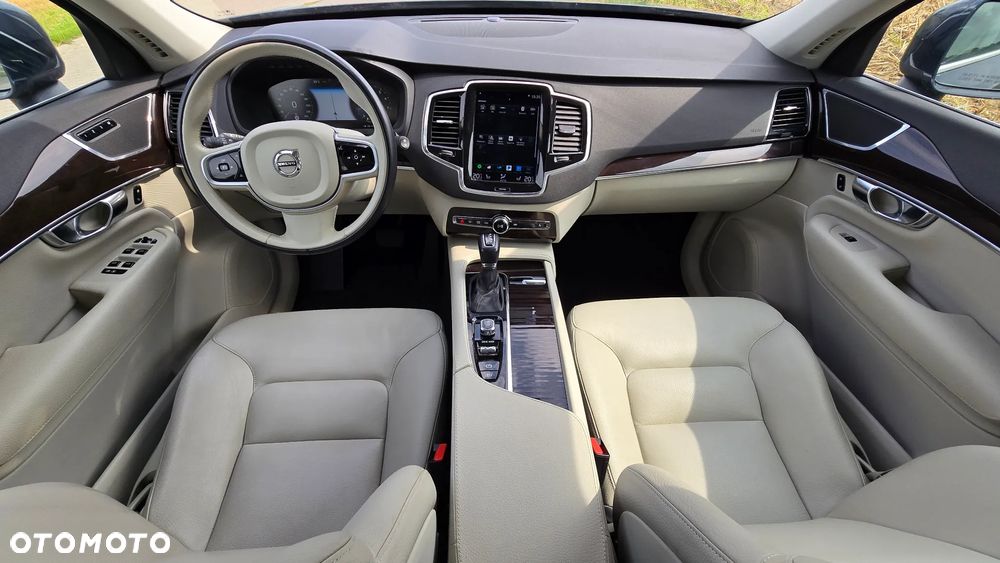 Volvo XC 90 T6 AWD Momentum 7os - 17