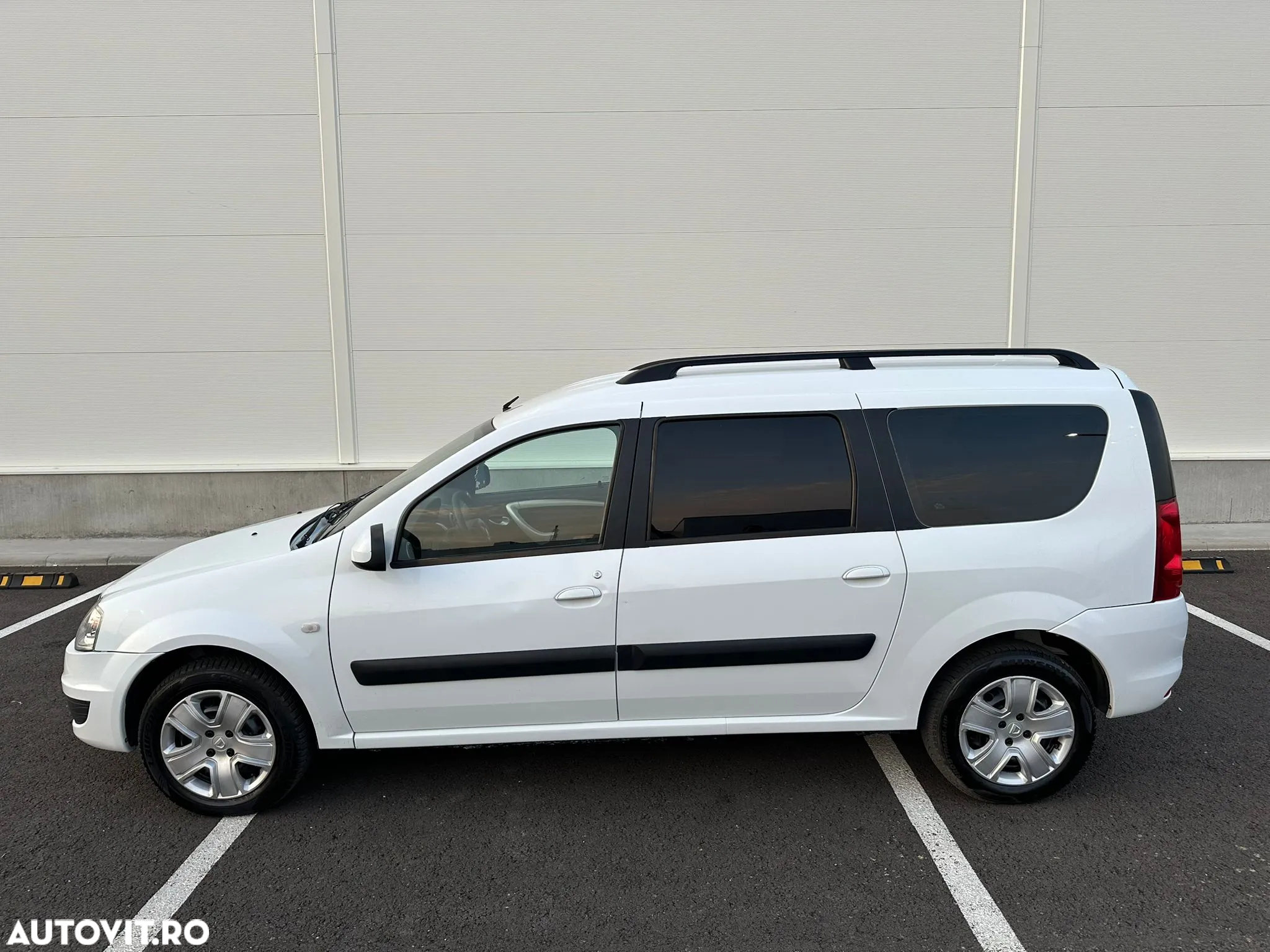 Dacia Logan 1.5 90CP Laureate - 4
