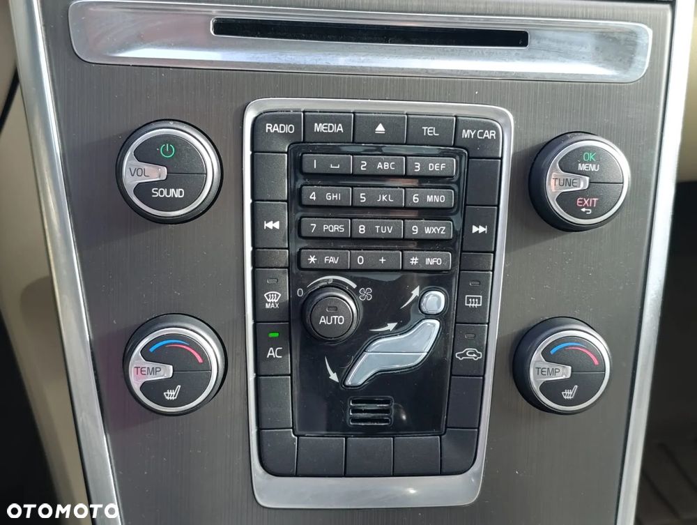 Volvo XC 60 T6 AWD Edition Pro - 20