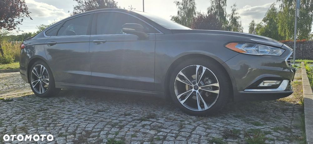 Ford Fusion - 15