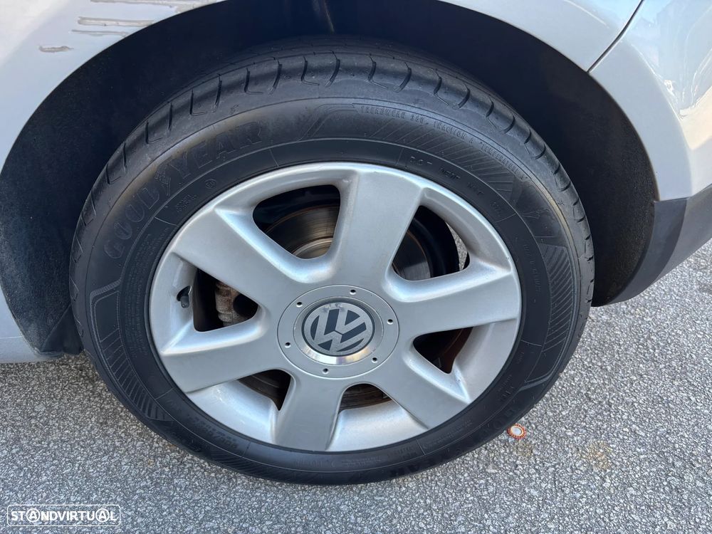 VW Golf 1.9 TDi 6V Confortline - 30