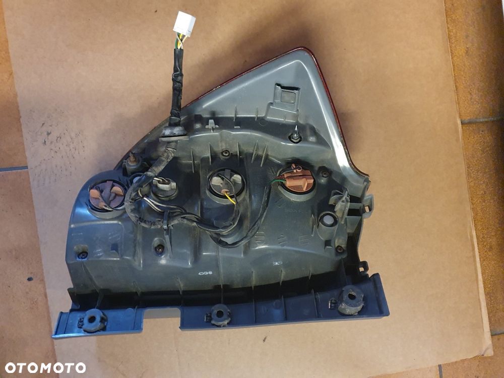LAMPA P/L TYŁ KIA CEED 1 I KOMBI - 7