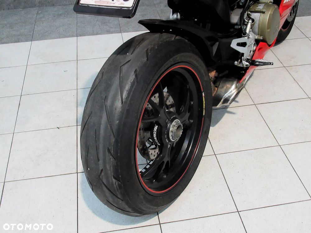 Ducati 1199 Panigale - 25