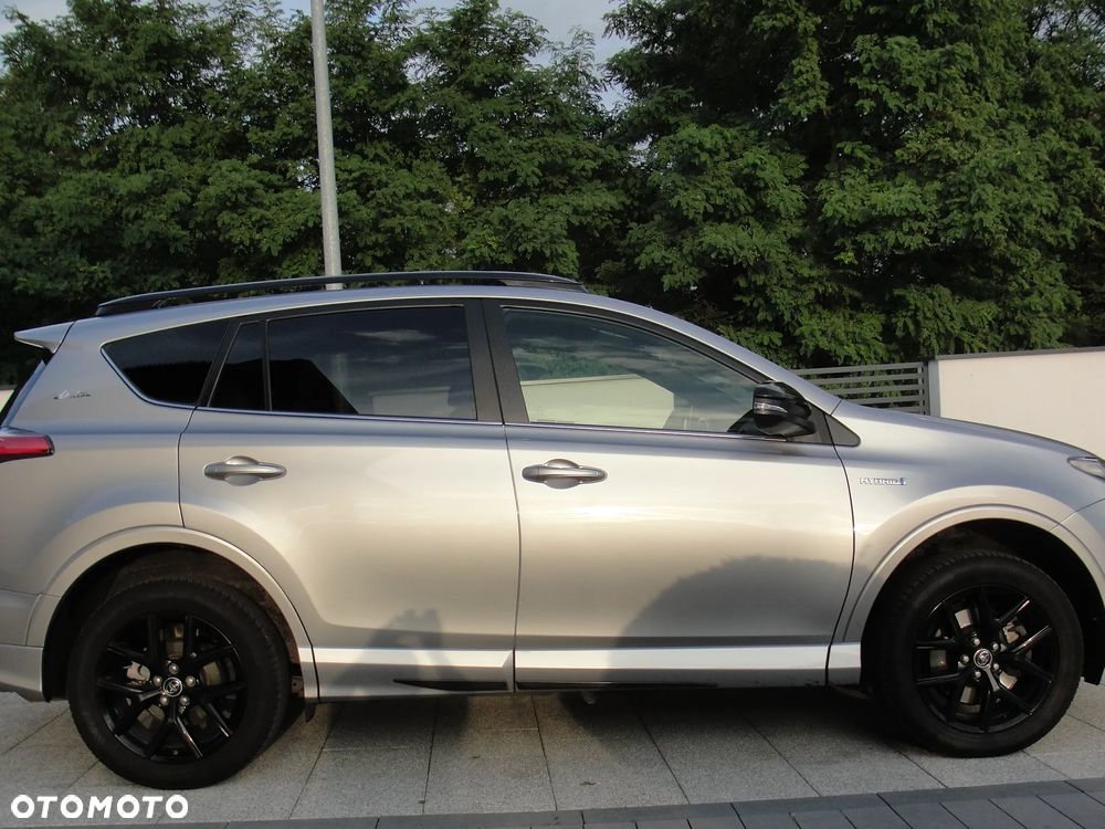 Toyota RAV4 Hybrid Selection 4x4 - 5