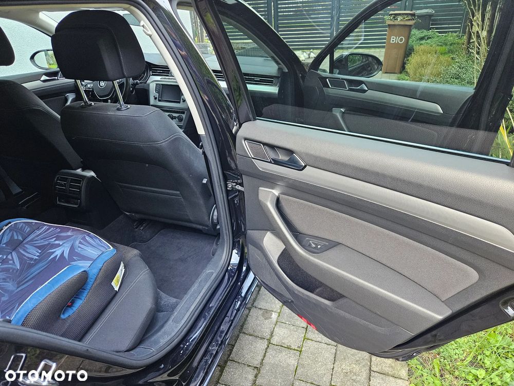 Volkswagen Passat 2.0 TDI (BlueMotion Technology) Comfortline - 16